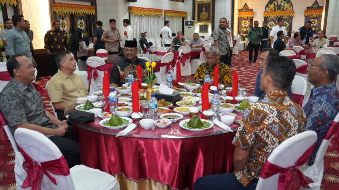 Pangdam Iskandar Muda Hadiri Jamuan Makan Malam Bersama Ka BNN RI dan Forkopimda Aceh.