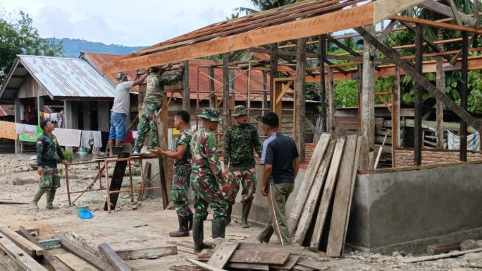 Pembangunan RTLH Milik Ibu Rasilah Sudah Mencaoai 40 Persen