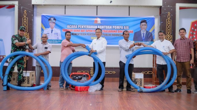 Dandim 0116/Nagan Raya Hadiri Acara Penyerahan 94 Unit Pompa Air kepada Kelompok Tani
