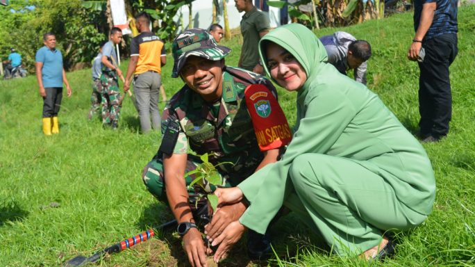 TMMD Tanam 200 Pohon, Dandim Aceh Utara Sebut Salah Satu Program Unggulan Kasad.