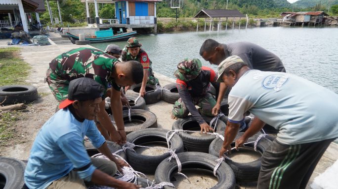 Kodam Iskandar Muda Bangun Rumpon di Lamteungoh untuk Dukung Ketahanan Pangan dan Ekonomi Nelayan.