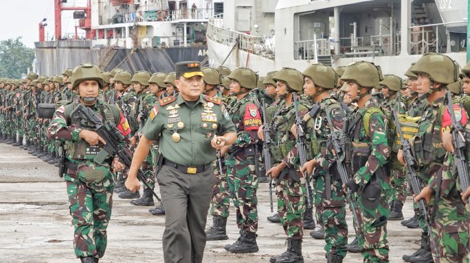 Pangdam Iskandar Muda Pimpin Upacara Pemberangkatan 450 Personel Satgas Pamtas RI-PNG Kewilayahan Yonif 112/Dharma Jaya.