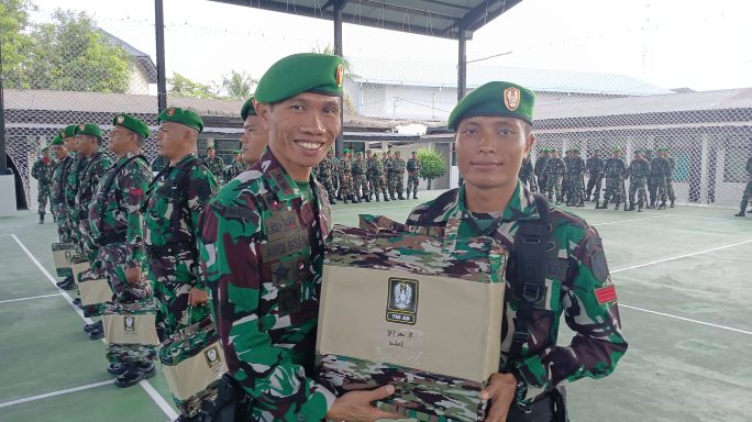Serahkan Kaporlap dari Kasad, Dandim 0102/Pidie : Ini Wujud Perhatian Pimpinan TNI AD untuk Prajurit