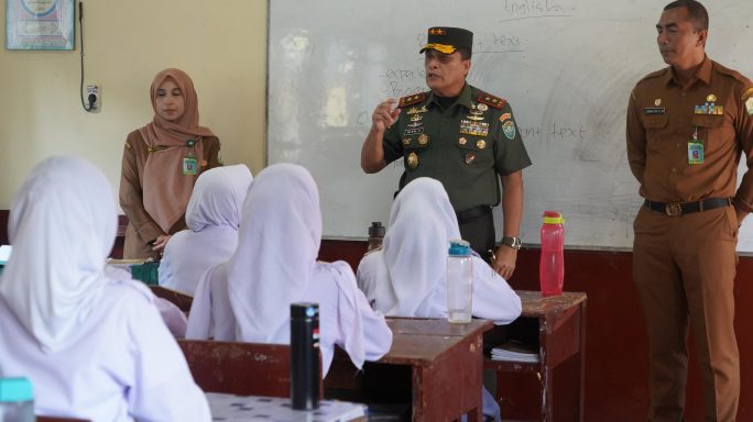 Pangdam Iskandar Muda tingkatkan sejumlah fasilitas pendidikan di SMA Kartika XIV-I.
