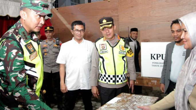 Sinergi untuk Demokrasi, Dandim 0101 Bersama Forkopimda Pastikan TPS Aman dan Siap