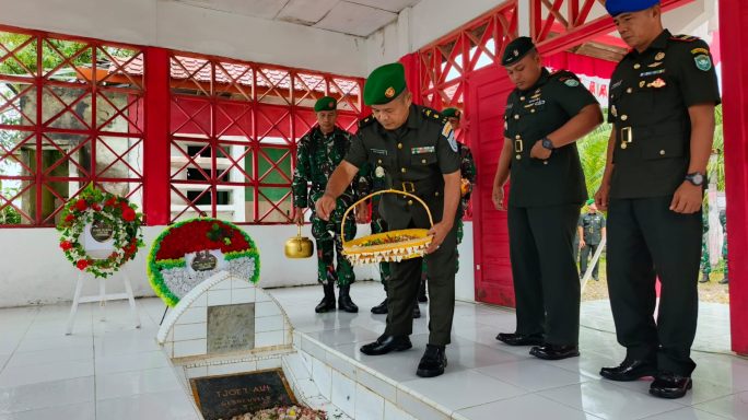 Kodim Gelar 0107/Aceh Selatan Ziarah Rombongan Peringati Hari Juang TNI AD 2024