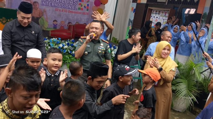 Hadiri Hari Disabilitas Internasional Di SLB Meulaboh, Dandim 0105/Abar Berikan Motivasi Dan Suntikan Semangat