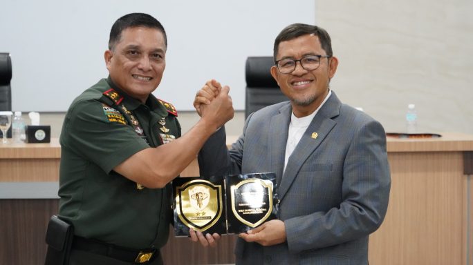 Pangdam Iskandar Muda terima kunjungan kerja reses Komisi I DPR RI di Provinsi Aceh.