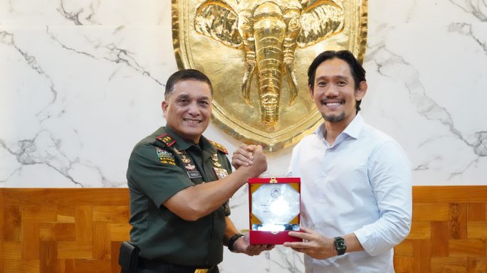 Pangdam Iskandar Muda terima sepeda motor berbasis teknologi Internet of Things (IoT) dari PT. SNS Motor Manufaktur.