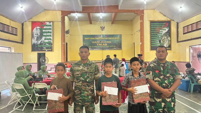 Hari Juang TNI-AD Ke-79, Prajurit Brigif 25/Siwah Ikuti Aksi Donor Darah yang di Gelar Korem 011/LW