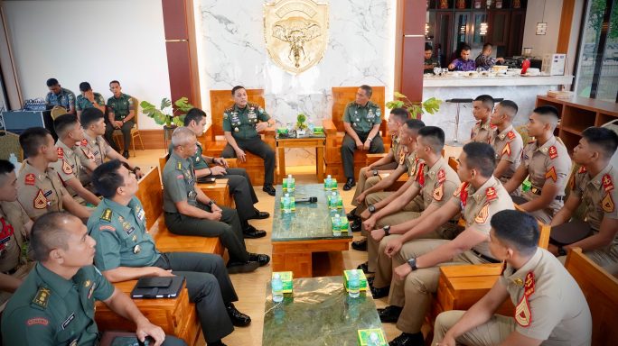 Pangdam Iskandar Muda menerima Kunjungan Taruna Akademi Militer Asal Aceh.