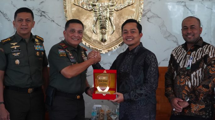 Pangdam Iskandar Muda Terima Audiensi Forum Komunikasi Industri Jasa Keuangan Aceh.