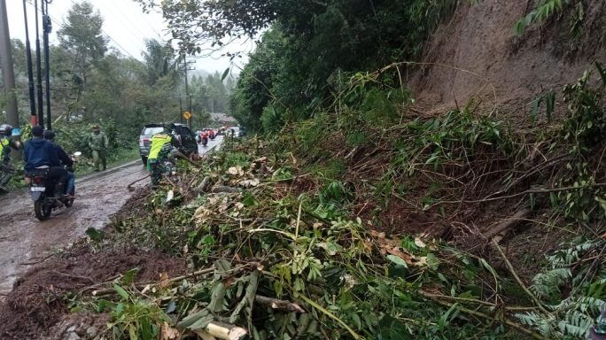 Pangdam IM kerahkan Prajurit bantu penanganan longsor di Kab. Bener Meriah.