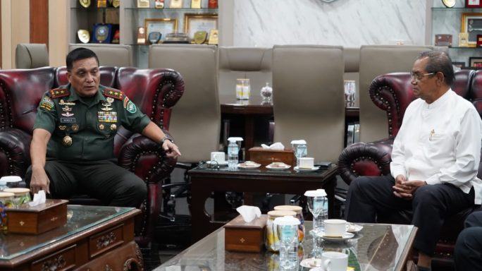 Pangdam IM menerima Audiensi FKUB Provinsi Aceh.