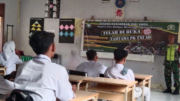Babinsa Sosialisasi Rekruitmen TNI Pada Siswa Sekolah SMAN 1 Ketambe