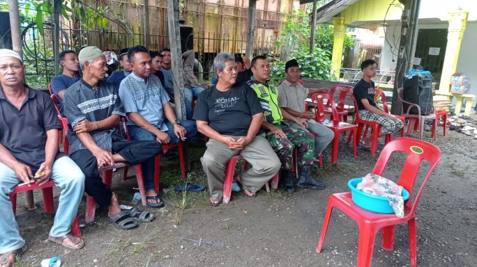 Ikut Berbelah Sungkawa, Babinsa Melayat Ke Rumah Duka