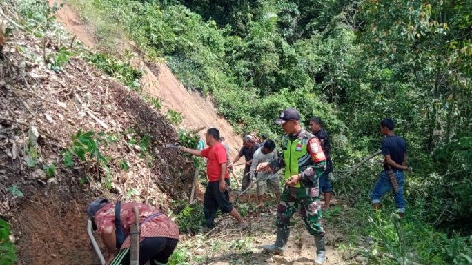 Pangdam IM kerahkan Prajurit Bantu Penanganan Longsor di Aceh Tengah dan Aceh Timur.