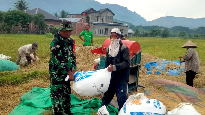 Pangdam IM : Petani dan TNI Bersinergi Wujudkan Ketahanan Pangan Nasional.