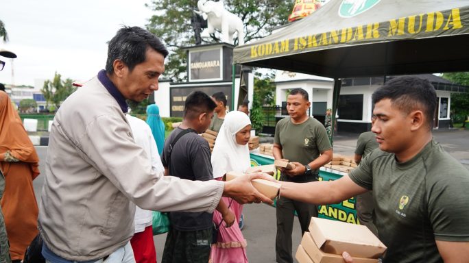 Kodam IM Gelar Program “Jumat Berkah” untuk Masyarakat.