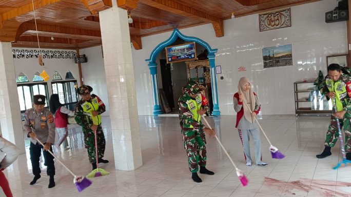 Sambut Bulan Ramadhan ke-1446 Hijriah, TNI Polri Dan Siswa/i Gelar Karya Bakti