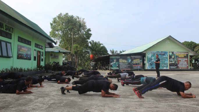 Jaga Stamina Tetap Prima, Prajurit Kodim 0116/Nagan Raya Laksanakan Lari Pagi