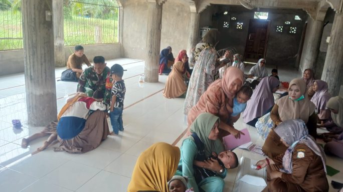 Babinsa dan Posyandu Desa Tempen: Kolaborasi Nyata untuk Generasi Sehat