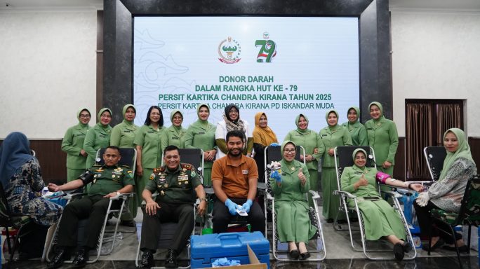 Pangdam IM dan Ketua Persit KCK Daerah Iskandar Muda hadiri Bakti Sosial Donor Darah HUT ke-79 Persit Kartika Chandra Kirana.