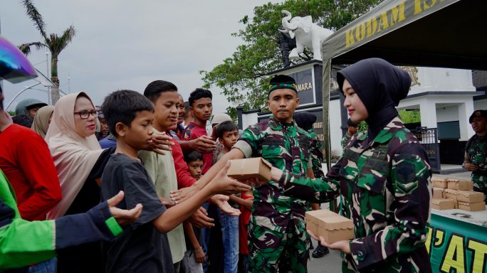 Pangdam IM : Program Jumat Berkah Kodam IM sebagai wujud kepedulian kita kepada masyarakat.