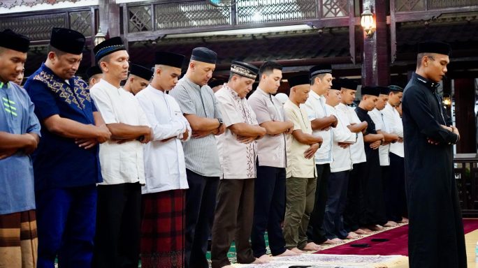 Pangdam Iskandar Muda Gelar Shalat Tarawih Berjamaah, Pererat Kebersamaan dengan Prajurit di Bulan Ramadhan.