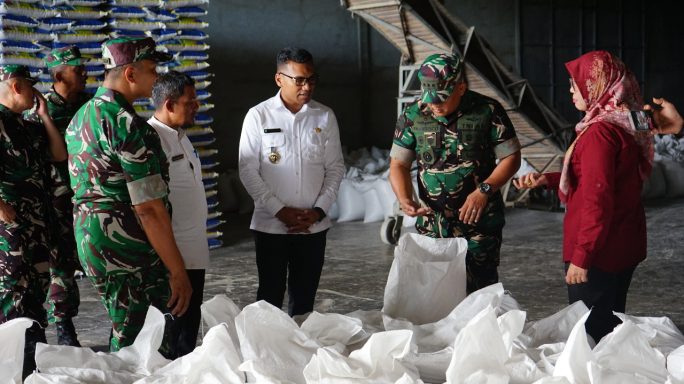 Terima Kunjungan Tim Wasgiat Sergap Aceh, Dandim Abdya Laporkan Progres Serapan Gabah Petani Memuaskan
