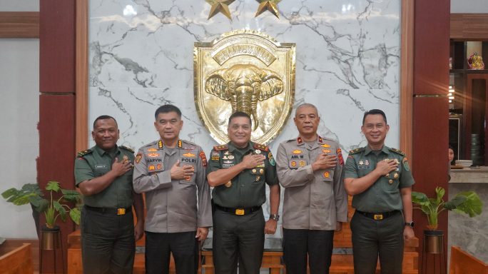 Pangdam Iskandar Muda Terima Kunjungan Silaturahmi Wakapolda Aceh di Makodam IM.