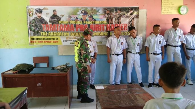 Babinsa Koramil 0108-06/Babul Rahmah Gelar Sosialisasi Tentang Pendaftaran Menjadi Prajurit TNI AD Di Wilayah Binaan
