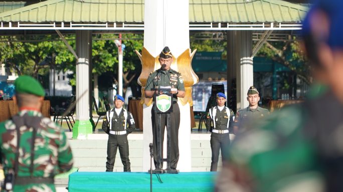 Kasdam IM Pimpin Upacara Bulanan di lapangan Blang Padang Kota Banda Aceh.
