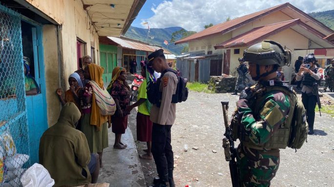 Pangdam IM apresiasi Satgas Pamtas RI-PNG Yonif 112/DJ dalam penanganan konflik Pilkada di Puncak Jaya.