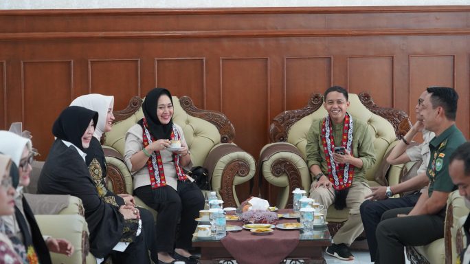 Wakili Pangdam IM, Kasdam IM sambut kedatangan Menteri Kehutanan dan Ketua Komisi IV DPR RI.