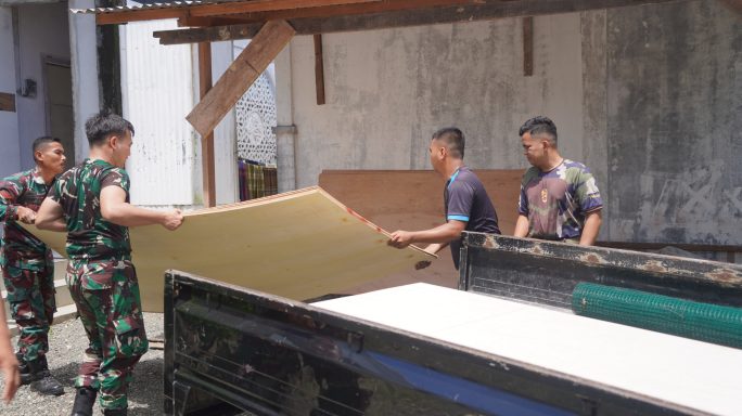 Korem 012/Teuku Umar Laksanakan Karya Bakti Renovasi Panti Asuhan