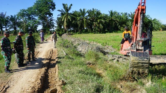 Dandim 0117/Aceh Tamiang Meninjau Dan Mengecek Pelaksanaan OPLA