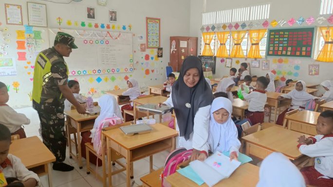 Babinsa Dampingi Pelaksanaan Makan Bergizi Gratis