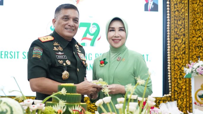 Pangdam IM dan Ketua Persit KCK Daerah IM Hadiri HUT Ke -79 Persit Kartika Chandra Kirana.