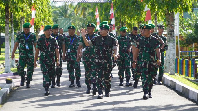 Pangdam Iskandar Muda Buka Apel Komandan Satuan TNI AD TA 2025 di Markas Yonif 116/GS, Meulaboh, Aceh Barat.