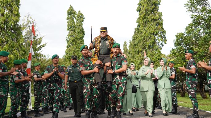 Pangdam IM dan Ketua Persit Kartika Chandra Kirana Daerah Iskandar Muda Kunjungan Kerja ke Yonif 116/GS