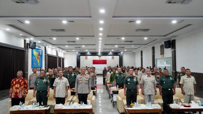 Kasdam IM Pimpin Acara Halal Bihalal Presiden Republik Indonesia Dengan Para PPAD TNI-Polri secara virtual.