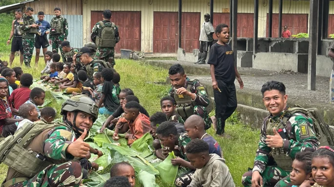 Pandam Iskandar Muda apresiasi kegiatan Karya Bhakti Satgas Pamtas RI-PNG Yonif 112/DJ Kodam IM di Puncak Jaya