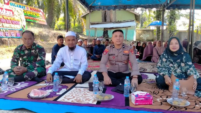 Babinsa Koramil 05/Thu Hadiri Acara Khatam dan Syukuran Santri Ponpes Tahfidzul Qur’an Jamalul’Arafah Hazar