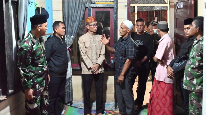 Dandim 0102/Pidie Hadiri Pemakaman Almarhum Letda Cba Muhammad yang Meninggal Dunia Selamatkan Anak Tenggelam