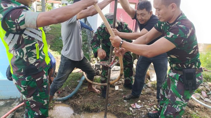 Dukung program Kasad ” TNI-AD Manunggal Air ” Kodam IM bangun Sumur Bor di Dayah Baitul Izzah Kab. Pidie