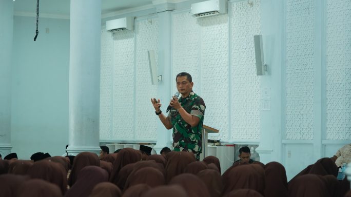 Beri Pembekalan kepada Santri, Pangdam IM beri apresiasi kepada Danrem 012/TU