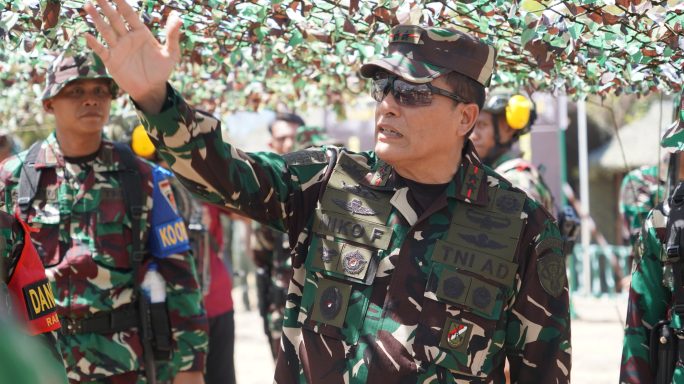 Pangdam Iskandar Muda Tinjau Langsung Latihan Menembak Senjata Berat Yonarmed 17/RC di Pidie