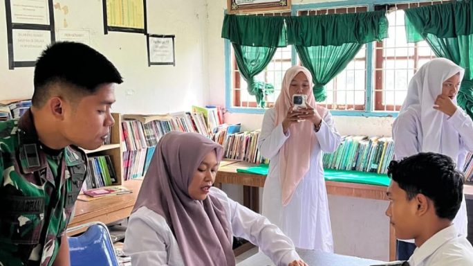 PEKAN SEHAT YONIF TP-857/GG KEPADA SISWA/I SMP NEGERI 1, SMP NEGERI 3 DAN SMK NEGERI MANE.