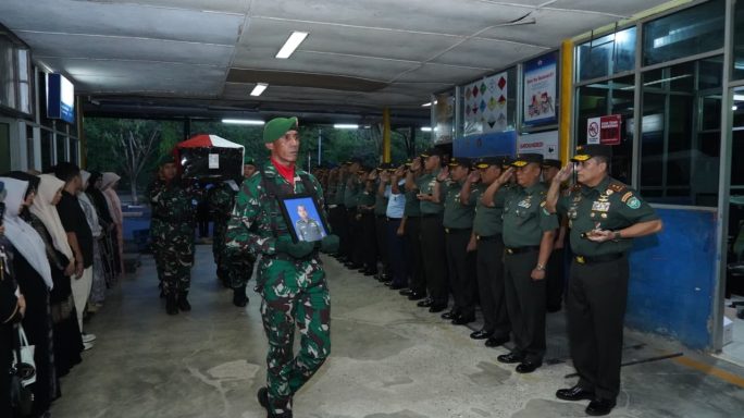 Pangdam Iskandar Muda Pimpin Penghormatan Terakhir Kakesdam IM